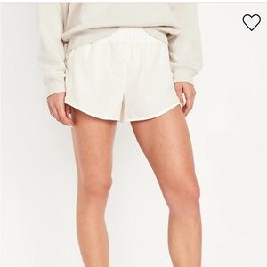 Old Navy Women's Mid Rise Stretch Tech Run Shorts. 3” inseam.